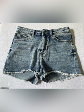 H&M Distressed Denim Shorts - Medium Blue